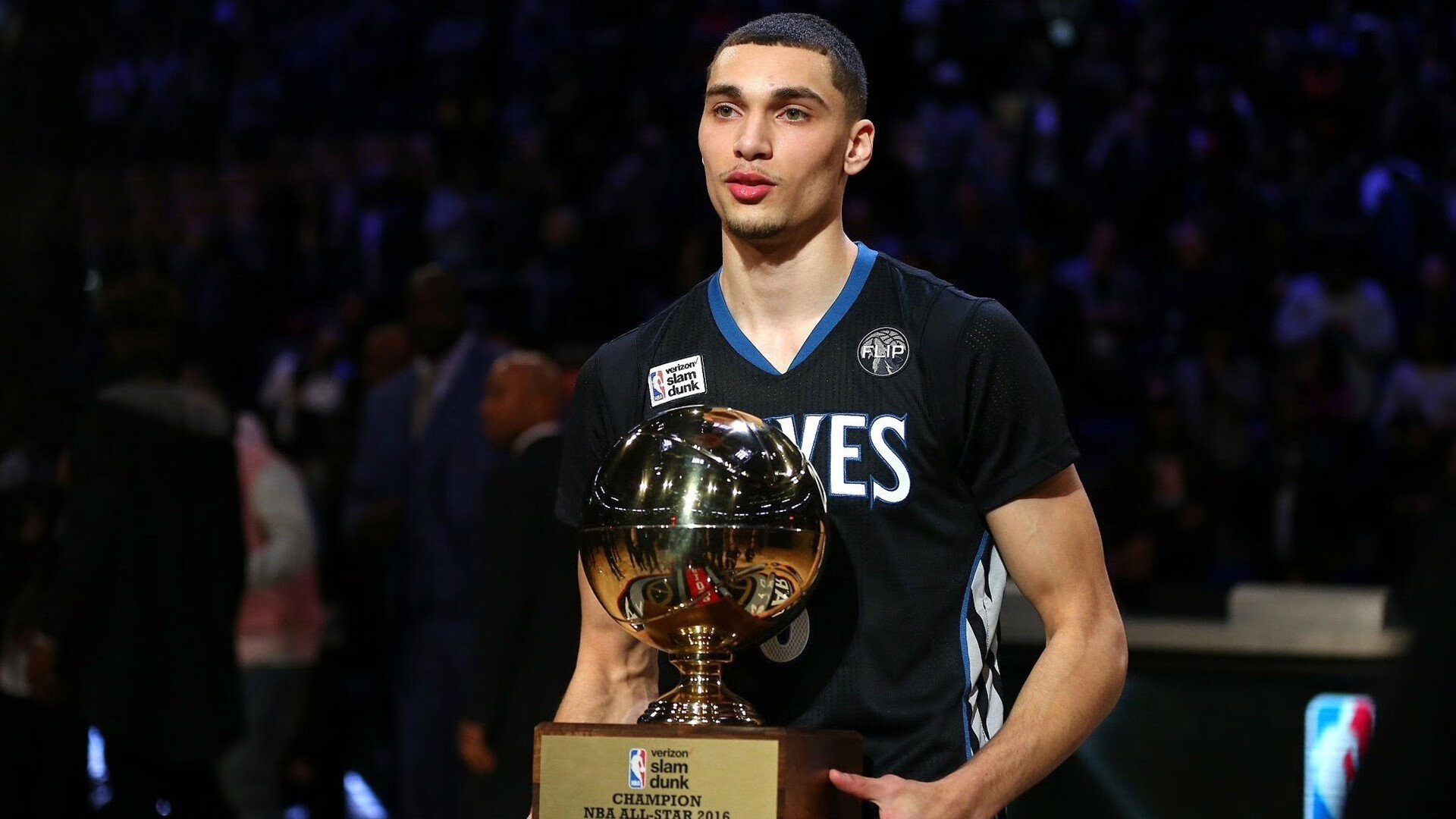 NBA常规赛掘金主场大胜勇士 约基奇砍下三双统治内线，掘金约基奇合同